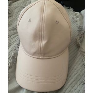 Lululemon baller hat